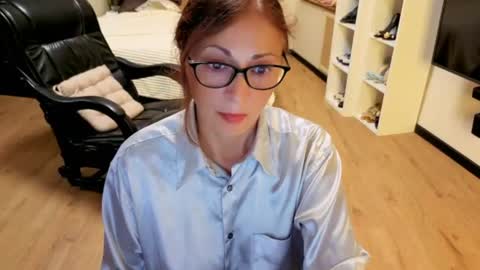 Sophie online show from July 3, 5:41 pm