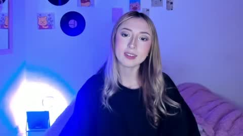 Sophie online show from March 29, 6:24 am