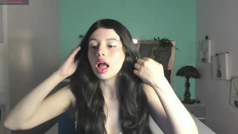 S O P H I E online show from April 10, 1:27 pm