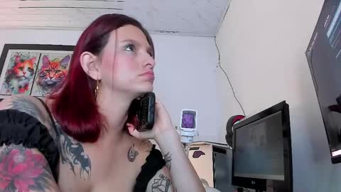 Snapshot of sophie_dolly_ chatting on April 28, 6:46 pm sophie doll online show from April 28, 6:46 pm