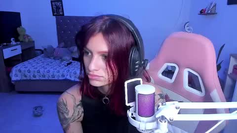 Snapshot of sophie_dolly_ chatting on May 16, 10:36 am sophie doll online show from May 16, 10:36 am