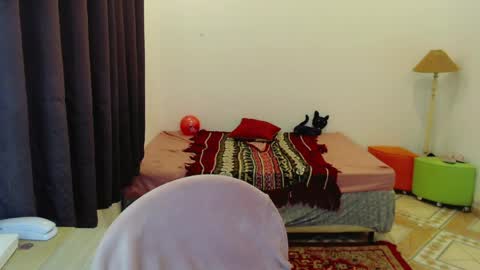 Snapshot of sophie_fantasy_hot chatting on April 24, 9:17 pm Sophie Fantasys online show from April 24, 9:17 pm