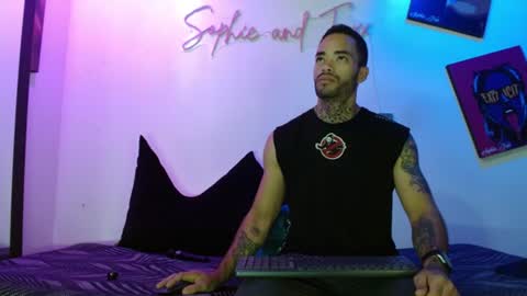 Snapshot of sophie_foxx chatting on July 28, 12:01 pm SOPHIE - FOXX online show from July 28, 12:01 pm