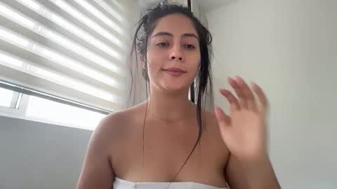 Snapshot of sophie_foxxx chatting on May 18, 5:41 pm Sophie online show from May 18, 5:41 pm