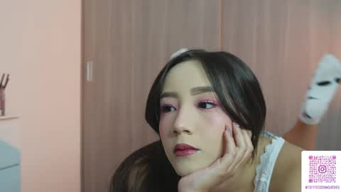 Sophie or Sof online show from April 12, 12:26 am