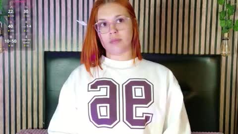 sophie_new25 online show from January 9, 12:41 pm
