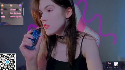 Snapshot of sophie_nomenal_ chatting on April 26, 4:43 am sophie_nomenal_ online show from April 26, 4:43 am