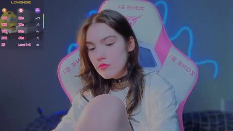 Snapshot of sophie_nomenal_ chatting on May 15, 11:34 pm sophie_nomenal_ online show from May 15, 11:34 pm