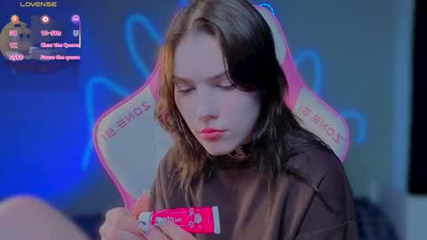 Snapshot of sophie_nomenal_ chatting on May 22, 3:06 pm sophie_nomenal_ online show from May 22, 3:06 pm