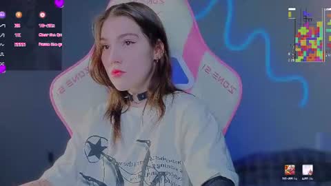 Snapshot of sophie_nomenal_ chatting on July 29, 4:54 am sophie_nomenal_ online show from July 29, 4:54 am