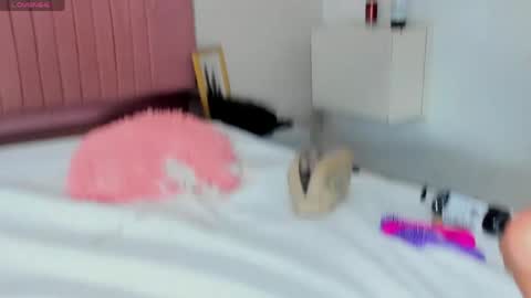 Snapshot of sophie_ross18 chatting on April 14, 3:45 am Sophie online show from April 14, 3:45 am