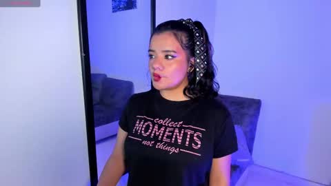 Snapshot of sophie_t_ chatting on October 4, 1:14 am Sofia online show from October 4, 1:14 am