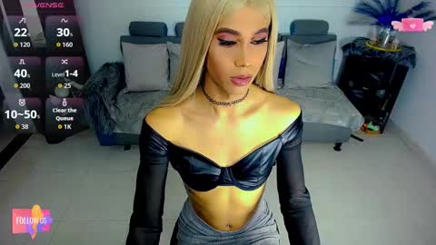 sophie_vall online show from February 23, 11:57 pm