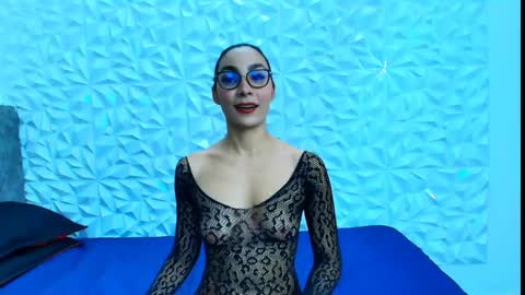 sophie_willow online show from April 16, 7:47 pm