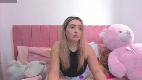 sophiee rosee online show from June 7, 6:33 pm