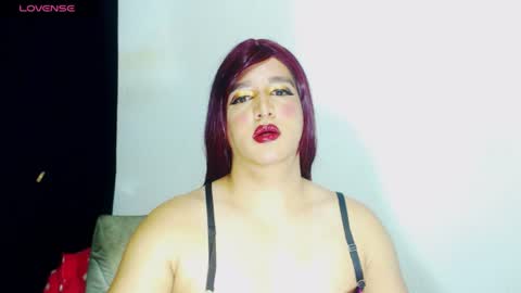 sophiehillsxo online show from June 13, 5:55 pm