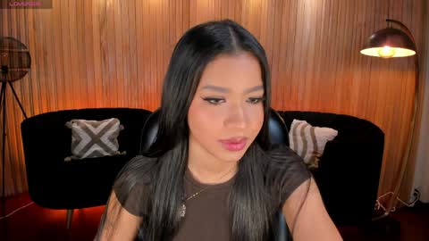 Sophie Houston online show from April 8, 4:01 am