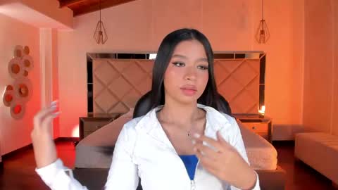 Snapshot of sophiehouston_ chatting on April 24, 3:09 am Sophie Houston online show from April 24, 3:09 am