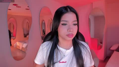 Snapshot of sophiehouston_ chatting on May 8, 3:23 am Sophie Houston online show from May 8, 3:23 am