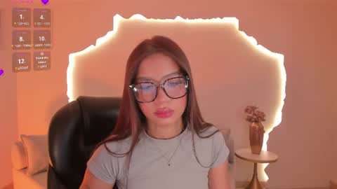 Sophie Houston online show from June 27, 3:44 am