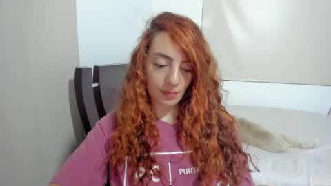 Snapshot of sophielatina chatting on October 29, 4:04 am Sophia online show from October 29, 4:04 am