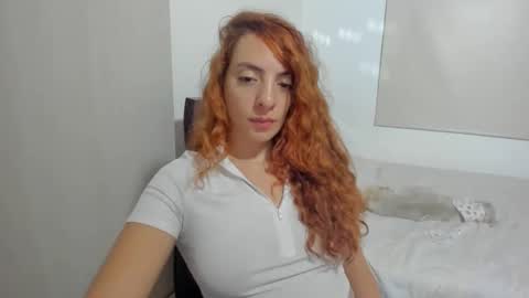 Snapshot of sophielatina chatting on November 8, 5:18 am Sophia online show from November 8, 5:18 am