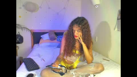 Snapshot of sophielondono21 chatting on May 18, 11:21 pm SofiTrans21 online show from May 18, 11:21 pm