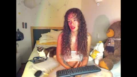 Snapshot of sophielondono21 chatting on June 8, 10:21 pm SofiTrans21 online show from June 8, 10:21 pm