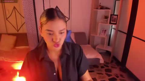 Snapshot of sophiewatson_ chatting on July 1, 2:07 pm sophiewatson_ online show from July 1, 2:07 pm