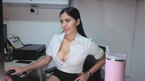 Snapshot of sophiie_blakee chatting on April 12, 12:15 am Sophiee online show from April 12, 12:15 am
