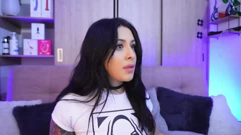 Sophiie online show from April 8, 4:23 am