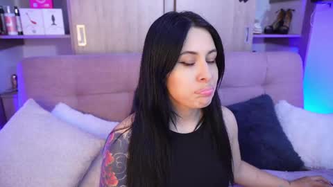 Sophiie online show from April 15, 2:18 am