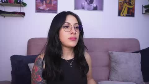Snapshot of sophiiecums chatting on June 24, 2:43 am Sophiie online show from June 24, 2:43 am