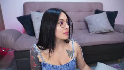 Snapshot of sophiiecums chatting on July 11, 3:53 am Sophiie online show from July 11, 3:53 am