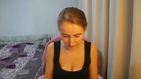 Snapshot of sophilorens chatting on May 2, 1:49 pm Sophi online show from May 2, 1:49 pm