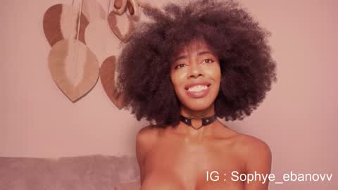Snapshot of sophye_ebanov chatting on March 8, 2:04 am SEE U HERE OF online show from March 8, 2:04 am