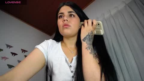 Snapshot of sopphy_white chatting on June 9, 4:35 am Sophy online show from June 9, 4:35 am