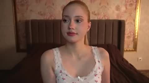 Snapshot of soradusk chatting on October 25, 1:46 am soradusk online show from October 25, 1:46 am