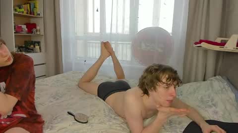 sosaguillypleasure online show from April 9, 11:15 am