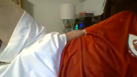 Snapshot of sosofaggot chatting on December 9, 8:33 am sosofaggot online show from December 9, 8:33 am
