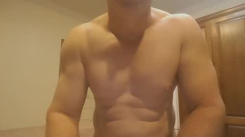 Snapshot of soveryhandsome chatting on December 21, 6:34 pm soveryhandsome online show from December 21, 6:34 pm