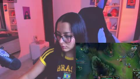 Snapshot of soy___lili chatting on May 29, 4:32 am Lili online show from May 29, 4:32 am