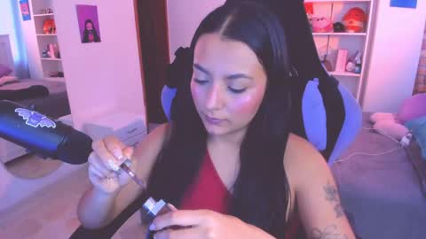 Snapshot of soy___lili chatting on June 5, 5:07 pm Lili online show from June 5, 5:07 pm