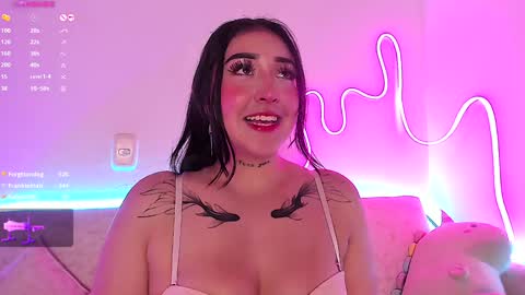 Snapshot of soy_camila_ chatting on December 6, 8:15 am soy_camila_ online show from December 6, 8:15 am