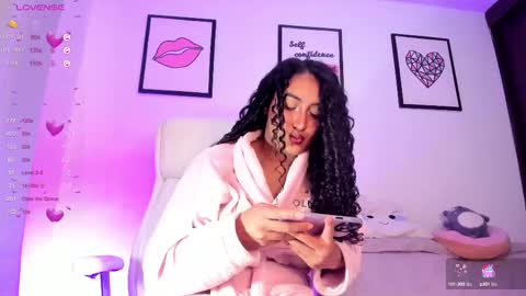 Snapshot of soyjuliana19 chatting on February 19, 3:16 pm Juliana online show from February 19, 3:16 pm