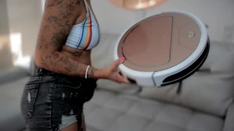 Snapshot of soytulu_ chatting on January 8, 6:52 pm brisa  s online show from January 8, 6:52 pm