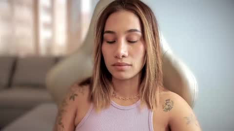 Snapshot of soytulu_ chatting on March 10, 7:50 pm brisa  s online show from March 10, 7:50 pm