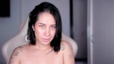 Snapshot of soytulu_ chatting on June 1, 3:03 pm brisa s online show from June 1, 3:03 pm