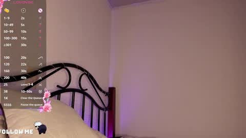 Snapshot of soyvane chatting on December 23, 8:55 am VANESSA online show from December 23, 8:55 am