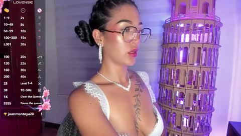 Snapshot of soyvane chatting on March 1, 4:04 am VANESSA online show from March 1, 4:04 am